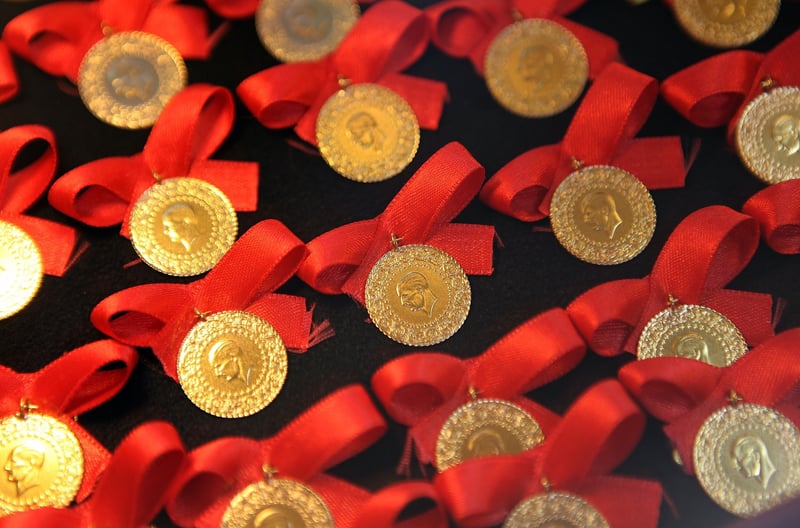 Gram ve çeyrek altında son durum: İşte 15 Kasım altın tablosu