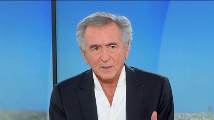 "Il a passé 360 jours en prison, pour rien", dénonce Bernard-Henri Lévy après la libération de Boualem Sansal