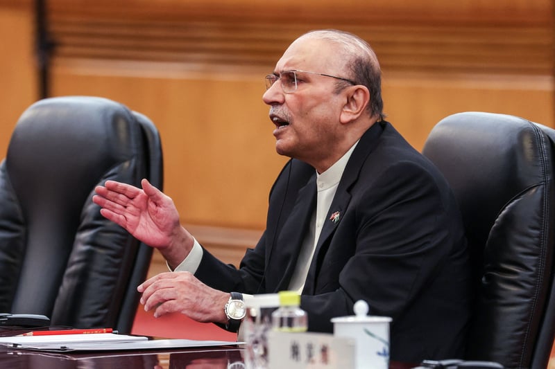 Pakistan : l’immunité à vie accordée au président et au chef de l’armée