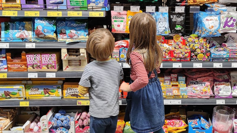 Wer diese Lebensmittel für seine Kinder kauft, wirft sein Geld zum Fenster raus