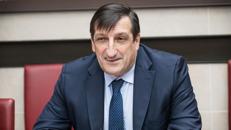 Pourquoi Auchan s’intéresse aux magasins polonais et roumains de Carrefour