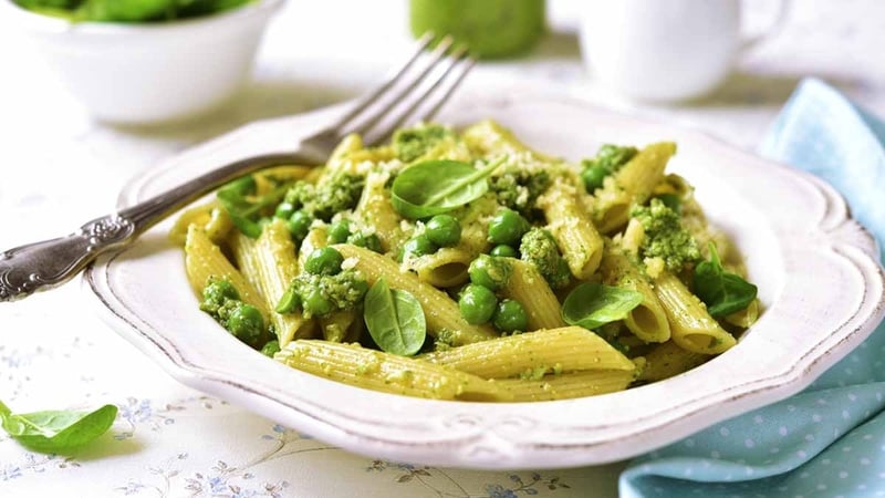 C Vitamini çöpe gitmesin! Besin değerlerini yüzde 100 korumak için bezelyeyi artık sadece böyle pişirin