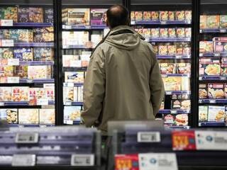 En octobre, l’inflation a atteint 0,9 % sur un an en France