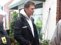 Zahlungssystem manipuliert: Dieb erbeutet Sammelkarten für 10.000 Dollar aus Tom Bradys Laden