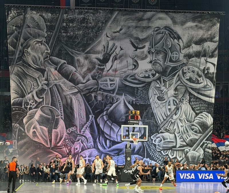 Belgrad'da skandal pankart! Fenerbahçe maçında büyük provokasyon