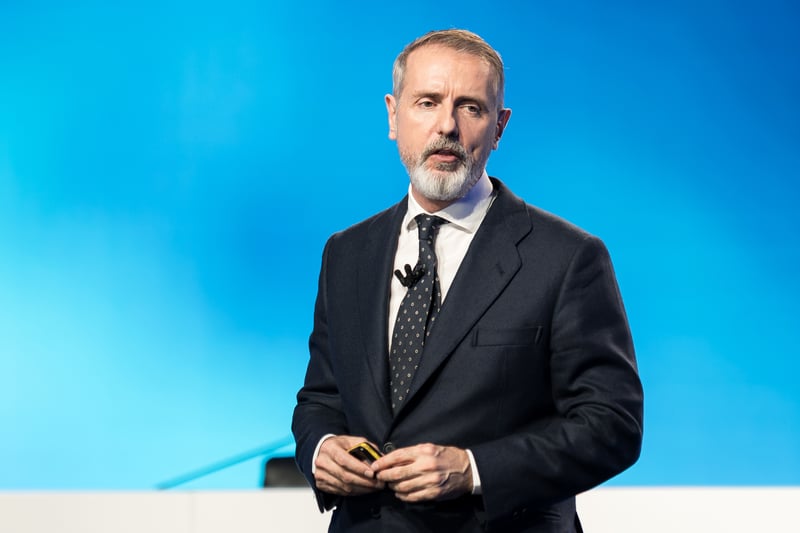 Murtra invierte más de medio millón de euros en acciones de Telefónica para respaldar su plan estratégico