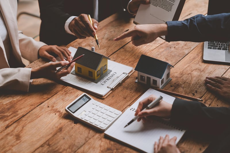 «Ils viennent chercher une forme de sécurité» : la fuite silencieuse de l’épargne des Français vers la Suisse et le Luxembourg