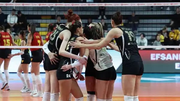 Vakıfbank'tan Sultanlar Ligi'nde 8'de 8!