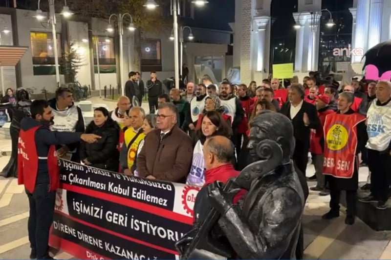 Van’da işten çıkarılan belediye işçilerinin 122. gününde de devam etti: “Hukuksuzluk bitene kadar mücadele edeceğiz”