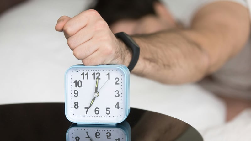 'Drockling' Feels Amazing On Winter Mornings, But It Can Ruin Your Sleep