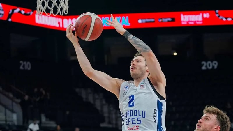 Anadolu Efes evince Bayern Münih'i devirdi