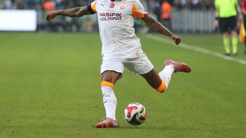 Galatasaray'da şaşırtan ayrılık! Sebebi ortaya çıktı