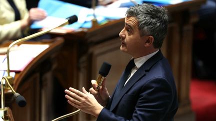 "Le protoxyde d'azote doit être vu comme un stupéfiant", défend le ministre de la Justice, Gérald Darmanin