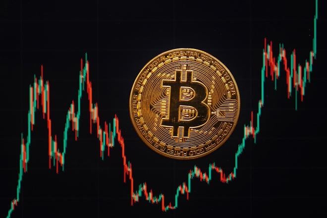 Bitcoin, en caída libre: pierde 1.000 dólares al día desde comienzos de noviembre