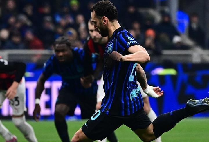 Hakan Çalhanoğlu penaltı kaçırdı, Inter derbide Milan’a yenildi