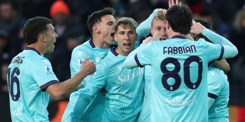 <p>Pobega lancia il Bologna in vetta con Inter e Roma. Partita folle a Cagliari: 3-3 Genoa all'ultimo!</p>