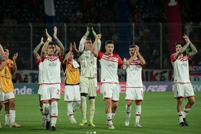 Estudiantes’in sessiz protestosuna disiplin kararı