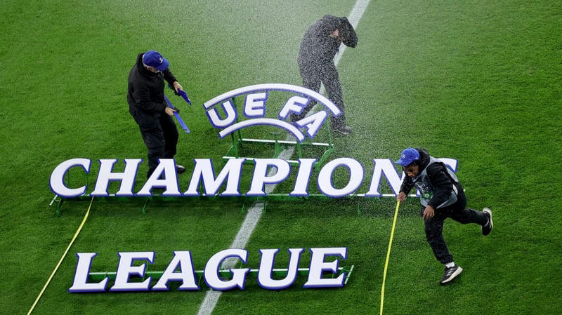 TV-Abos ab 2027: Für Fußballfans könnte es teuer werden