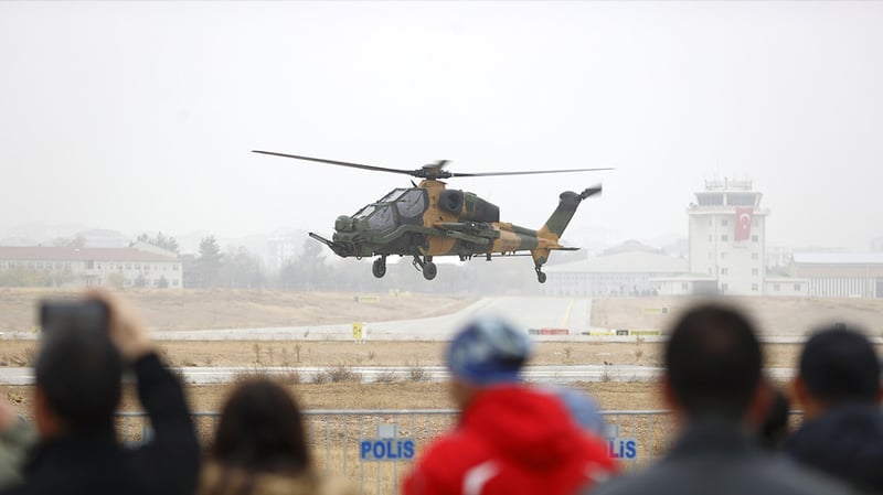 Milli üretimlerle savunmaya Türk soluğu! T-129'dan insansız araçlara yoğun ilgi