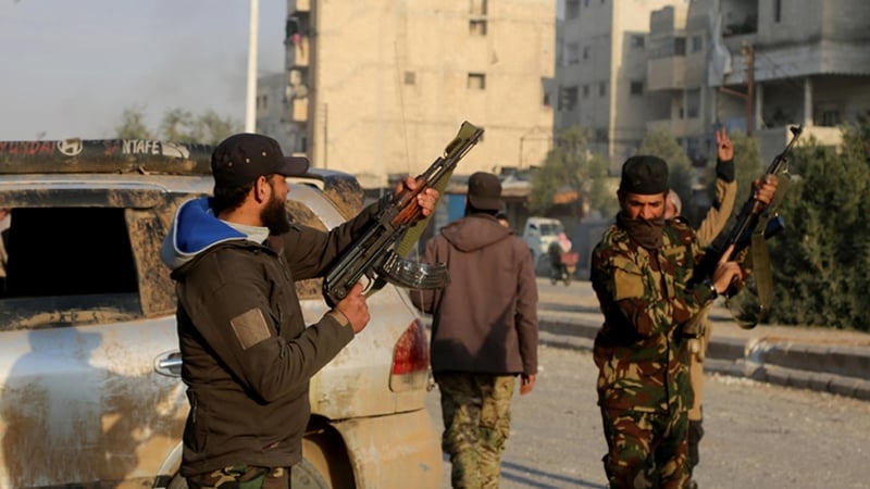 Komşuda "ateşkes" bir kez daha ihlal edildi: Güvenlik güçlerine saldırdılar