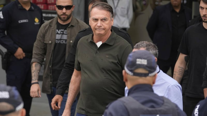 De la présidence à la détention provisoire : l’incroyable chute de Bolsonaro au Brésil