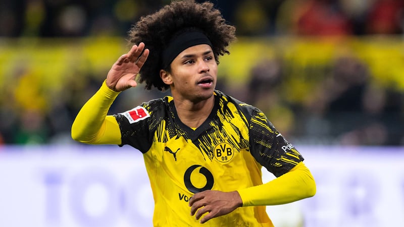 Bla-Bla-Jubel - Nach Waffen-Drama: Jubel-Botschaft von Adeyemi