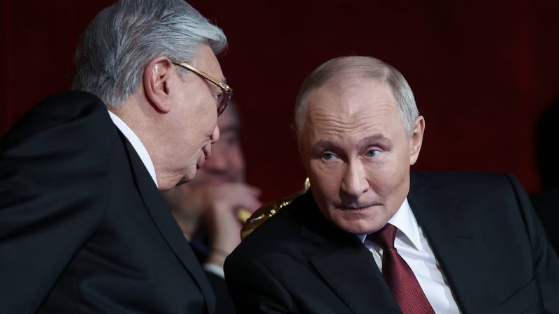 Wladimir Putin: Russlands Präsident hofiert Tokajew und brüskiert Lawrow