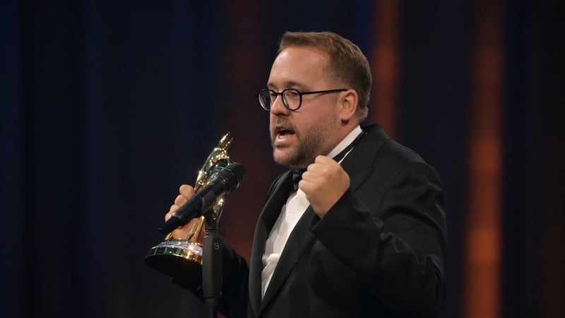 So emotional dankt Paul Ronzheimer beim BAMBI verstorbenem Freund (†34)