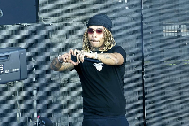 Séquestration, menaces, insultes… Le rappeur Zola accusé d’avoir violenté un fan