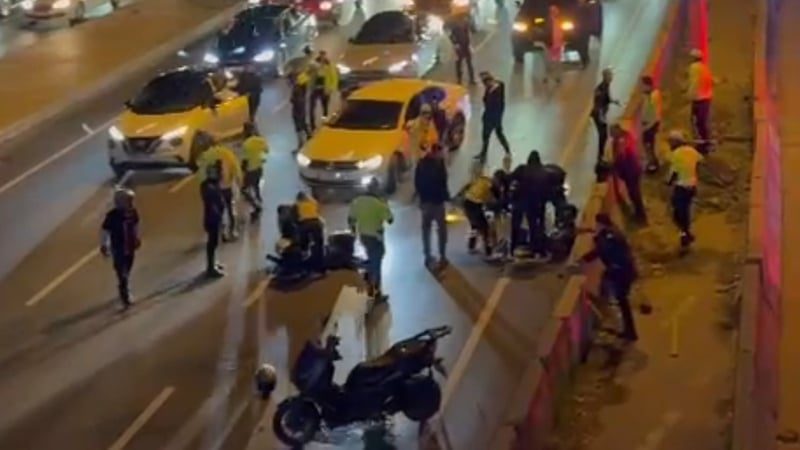 Kazaya müdahale edilen yerde zincirleme kaza! Polis yaralandı