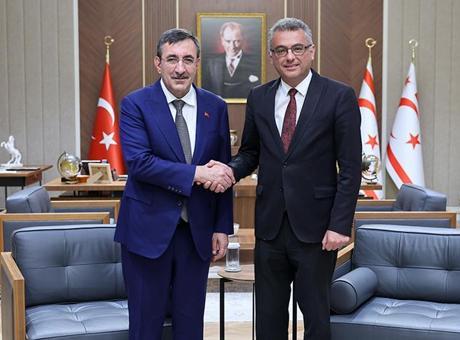 KKTC Cumhurbaşkanı Erhürman, Cumhurbaşkanı Yardımcısı Yılmaz'ı kabul etti