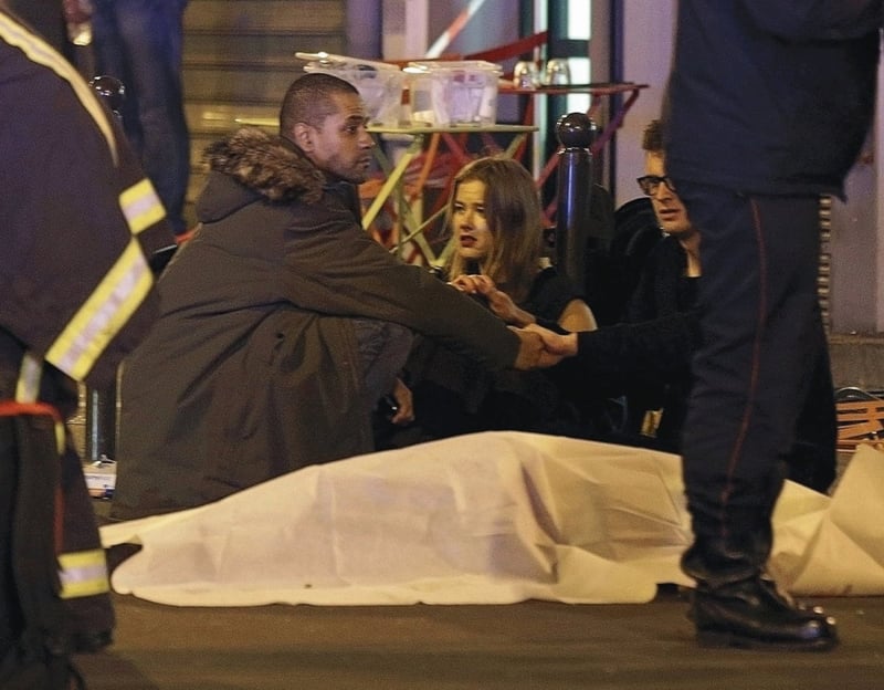 À 21h16, Paris plonge dans l’enfer : 13 novembre 2015, récit d’une nuit de cauchemar