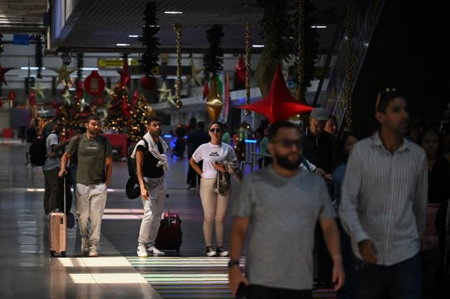 “L’esprit de Noël face à l’incertitude” : les Vénézuéliens dans la crainte d’une intervention américaine