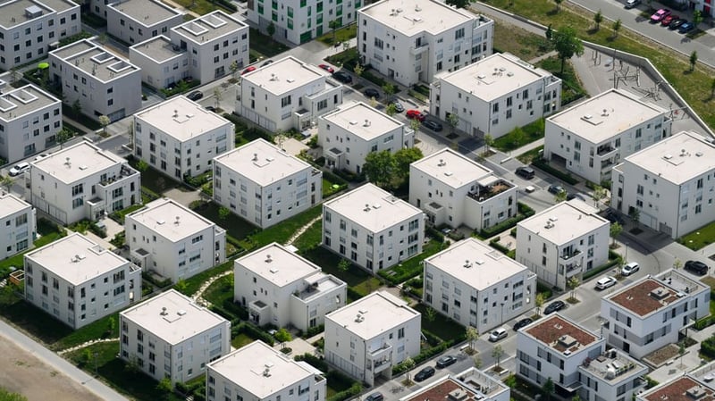 Wohneigentum: „Reform zur Steuererhöhung genutzt“: Neubewertung hat nicht zu mehr Gerechtigkeit bei Grundsteuer geführt