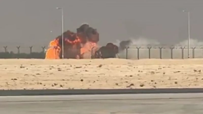 Dubai Airshow’da Hindistan’a ait savaş uçağı düştü: Pilot hayatını kaybetti