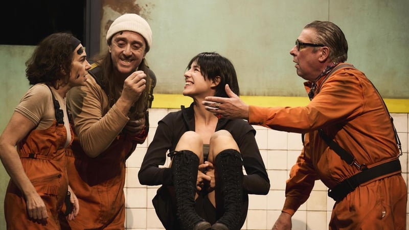 ‘Ai! La misèria ens farà feliços’: Beckett en el Siglo de Oro (★★★★✩)