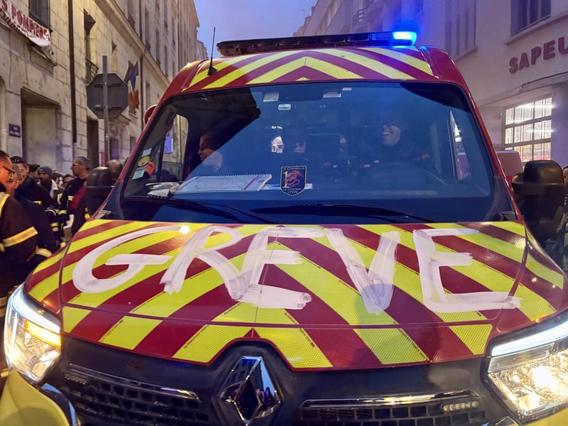 Lyon : un an après une grève de 140 jours, les pompiers de nouveau dans la rue