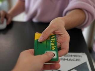 Ma carte vitale physique est-elle encore valable après dématérialisation sur l’application ? On vous répond