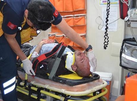 Ortalığı birbirine katan alkollü sürücü: Beni morga götürün