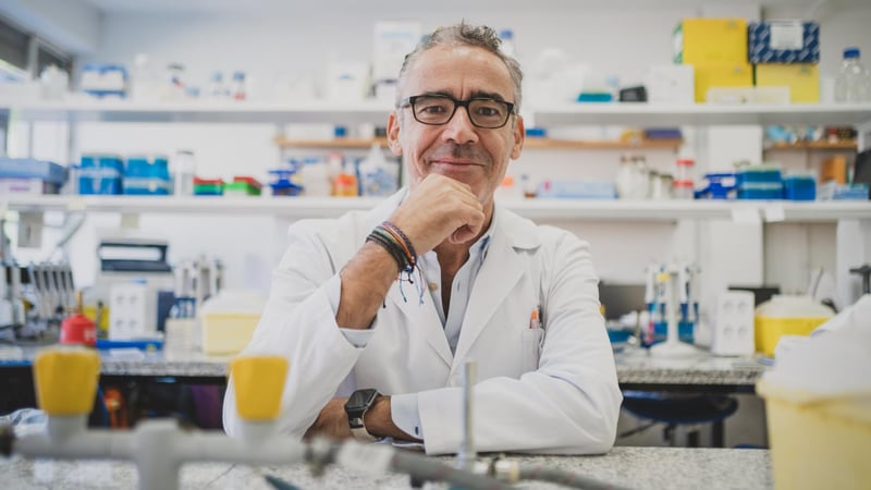 Bruno González-Zorn, experto en superbacterias: "Hay que controlar los antibióticos como se hace con los psicotrópicos"
