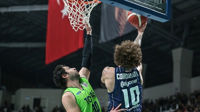 TOFAŞ evinde Anadolu Efes'i mağlup etti