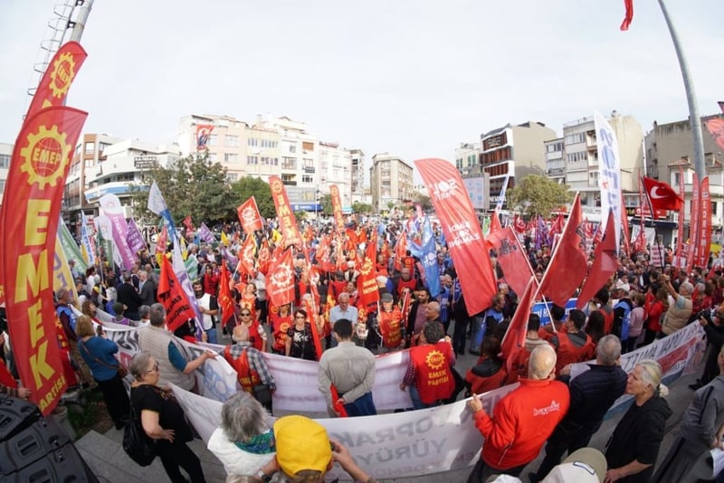 ​​​​​​​Körfez’de “Ekmek, Toprak, Adalet” Mitingi: “Bu düzen değişecek, bizimle değişecek”