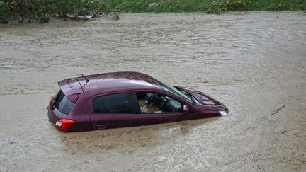 Risque de "pluie-inondation" : la Loire, l'Ardèche et le Rhône placés en vigilance orange