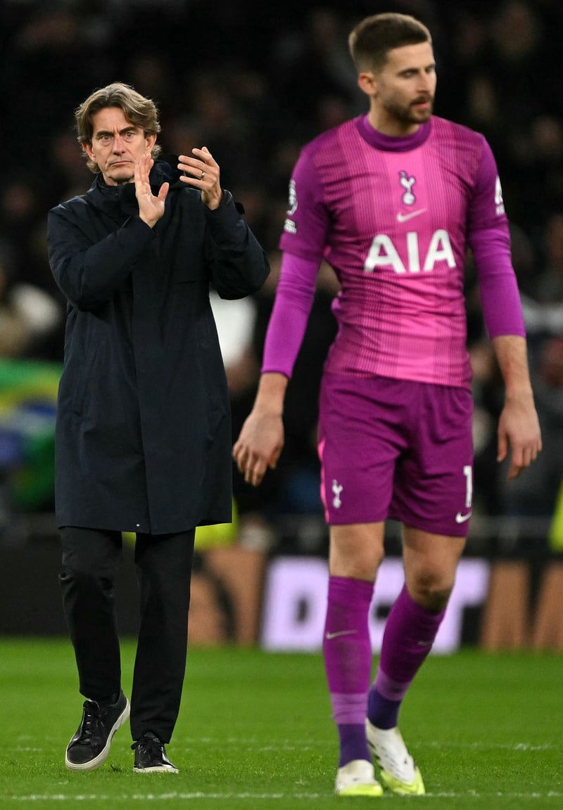 Spurs news: Thomas Frank hits out at 'unacceptable' booing from Tottenham fans towards Guglielmo Vicario