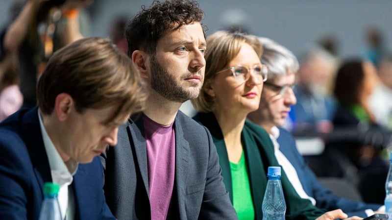 Parteitag: Grüne fordern Rückkehr zum 9-Euro-Ticket