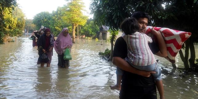 Des inondations en Indonésie, en Thaïlande et en Malaisie font plus de 460 morts