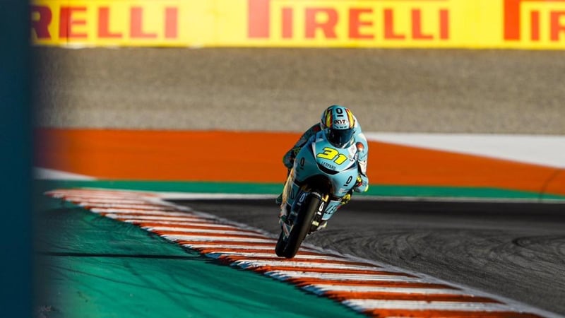 Adrián Fernández le roba la pole de récord a su compañero en el último minuto