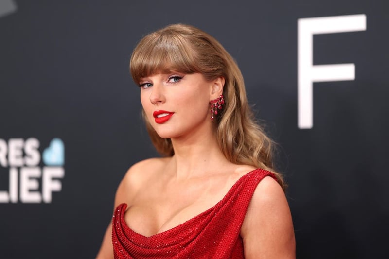 Taylor Swift Blocked From A New No. 1 By A Historic Smash
