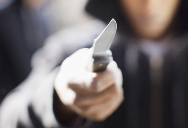 ABD'de havalimanında bıçaklı saldırgan alarmı: Vurularak öldürüldü