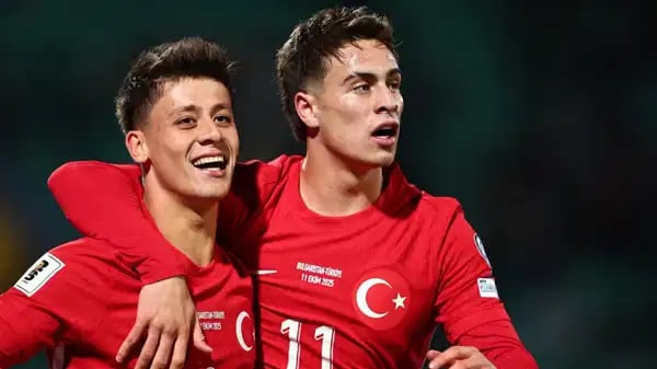 Futbolun iki efsanesinden, Arda Güler ve Kenan Yıldız'a övgü: 'Dünyaya ne yapabileceğini gösteriyor'